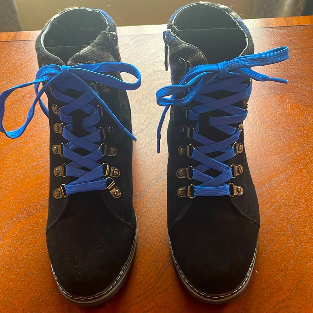 Blondo Raina Waterproof Suede Black & Blue Boots